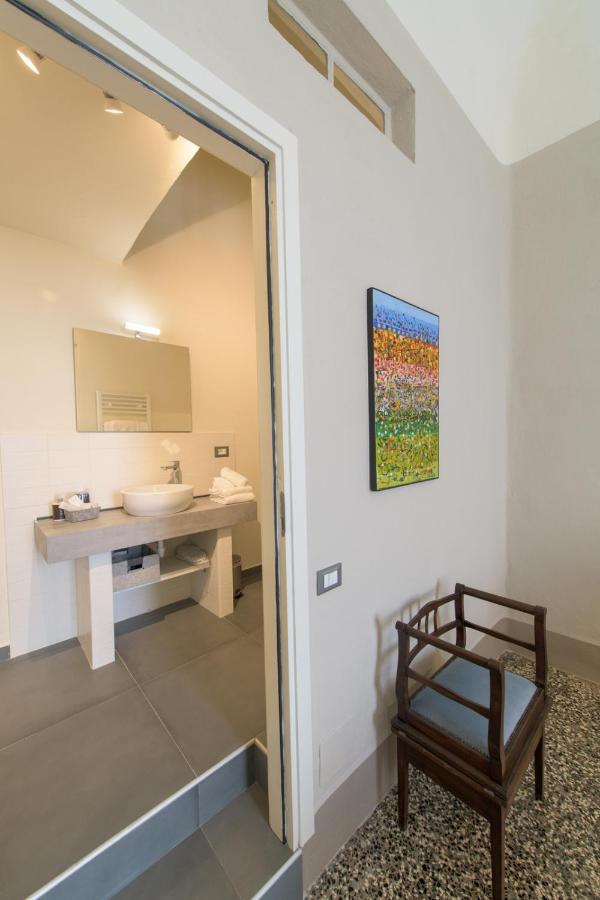גאבי Palazzo Sertorio Suites מראה חיצוני תמונה