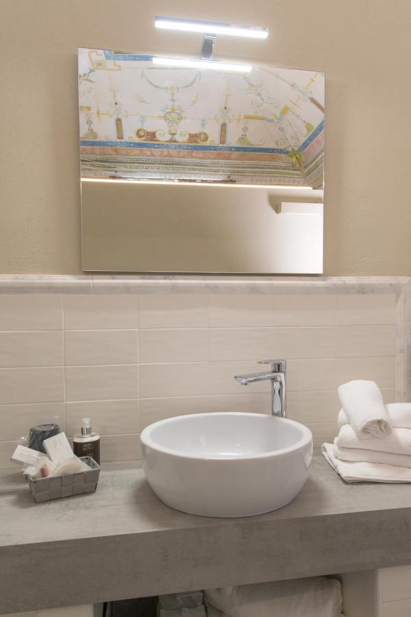 גאבי Palazzo Sertorio Suites מראה חיצוני תמונה