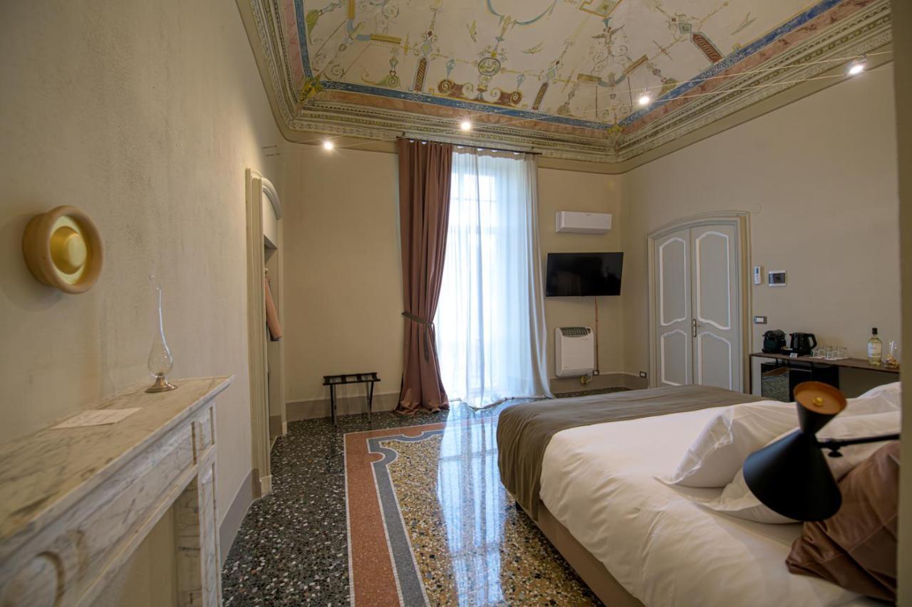 גאבי Palazzo Sertorio Suites מראה חיצוני תמונה