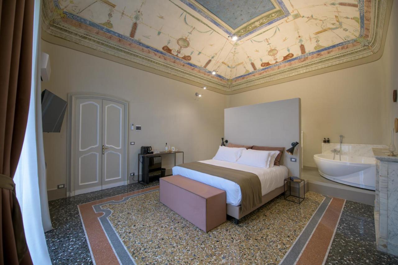 גאבי Palazzo Sertorio Suites מראה חיצוני תמונה